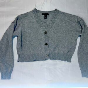 Forever 21 woman’s boxy cropped cardigan